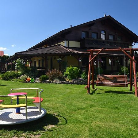 Villa Victoria Penzion Ліптовський Ян Екстер'єр фото